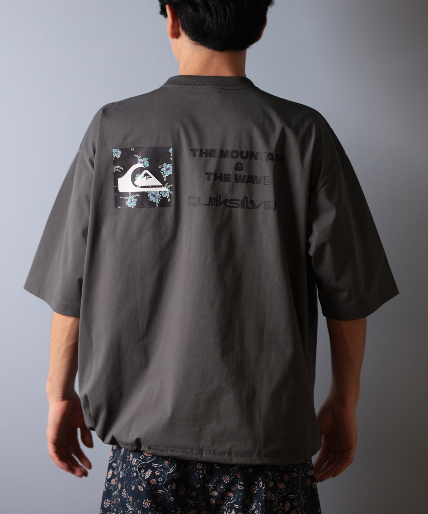 QUIKSILVER クイックシルバー ラッシュガード メンズ 半袖 Tシャツ バックプリント 水陸両用 UVカット QLY251626M ムラサキスポーツ限定(GRY-M)
