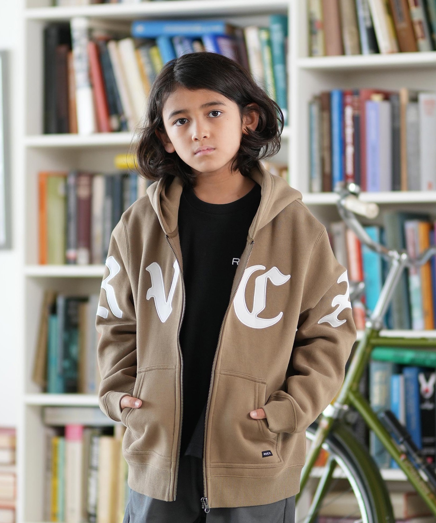 RVCA パーカー