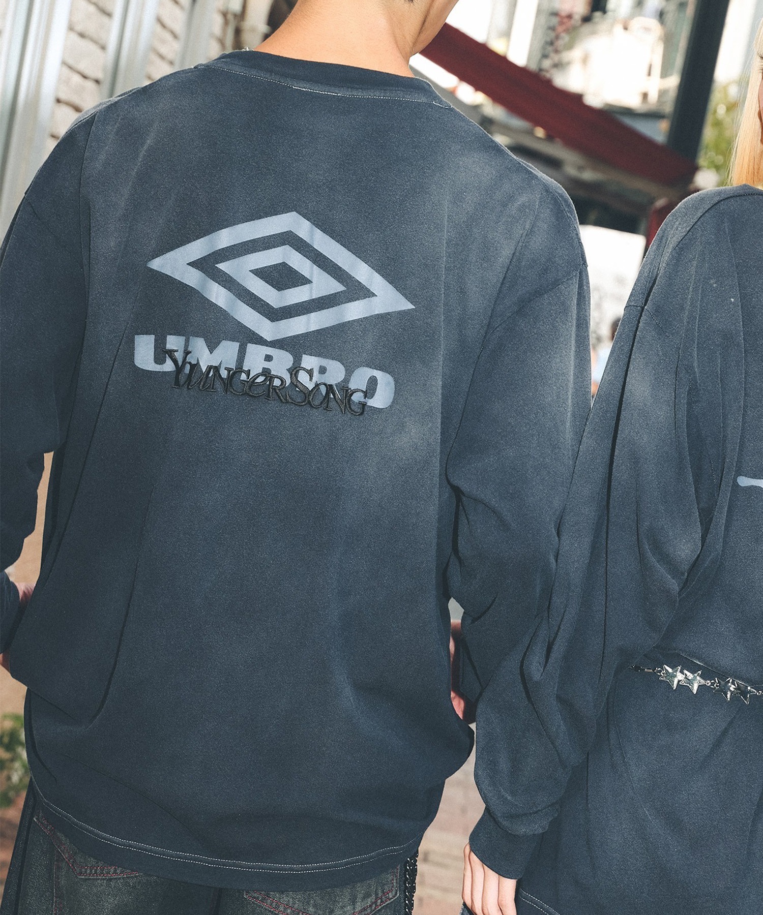 UMBRO アンブロ × Younger Song ヤンガーソング コラボ 長袖 Tシャツ ロンT MD27-LST02B ムラサキスポーツ限定(BLACK-S)