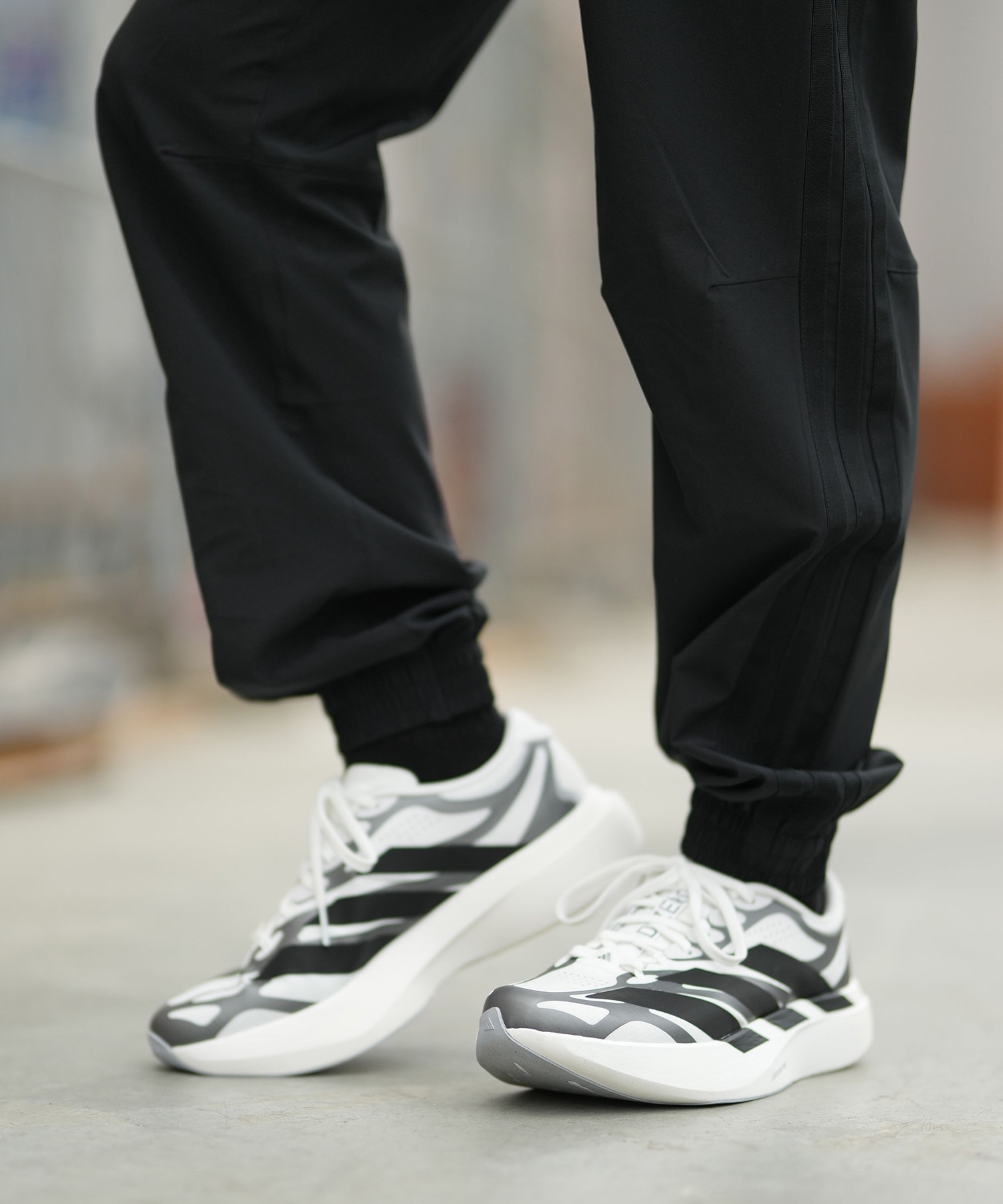 adidas アディダス アディゼロ エボ エスエル エクソ KI4763 シューズ スニーカー ライフスタイル メンズ(WT/SL-26.0cm)