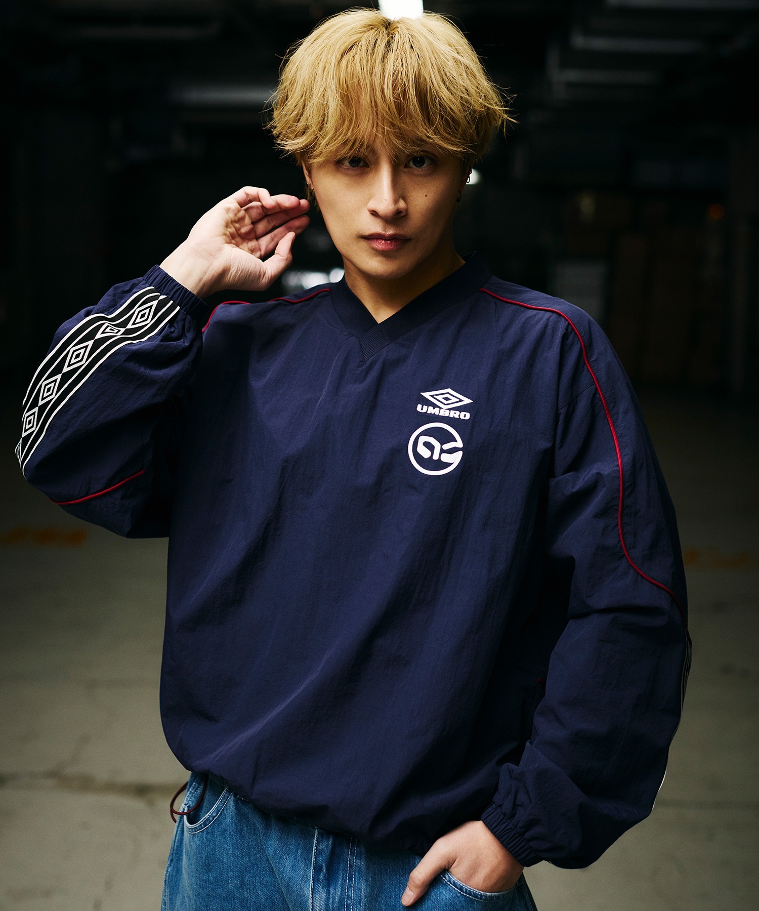 UMBRO アンブロ × ALAN SHIRAHAMA ピステ UM26SSAL-TP02(NAVY-M)