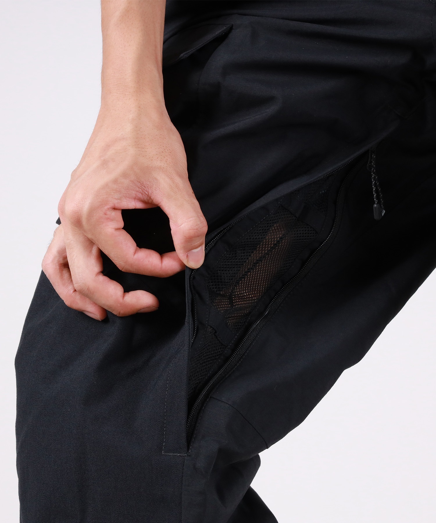 686 シックスエイトシックス GORE-TEX DISPATCH BIB スノーボード ウェア パンツ ユニセックス ゴアテックス 25-26モデル MM A17【2526】(BLK-M)