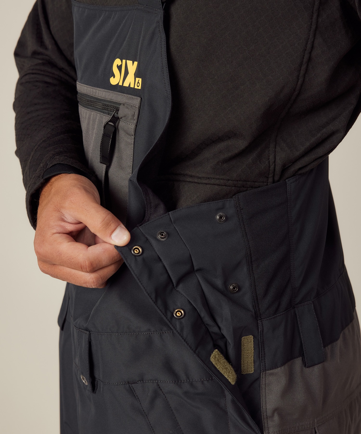 686 シックスエイトシックス SIX FAN BIB スノーボード ウェア パンツ ユニセックス 25-26モデル MM B15【2526】(CHCB-S)