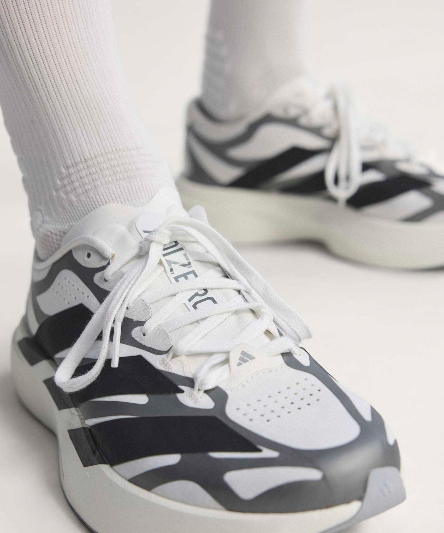 adidas アディダス アディゼロ エボ エスエル エクソ KI4763 シューズ スニーカー ライフスタイル メンズ(WT/SL-26.0cm)