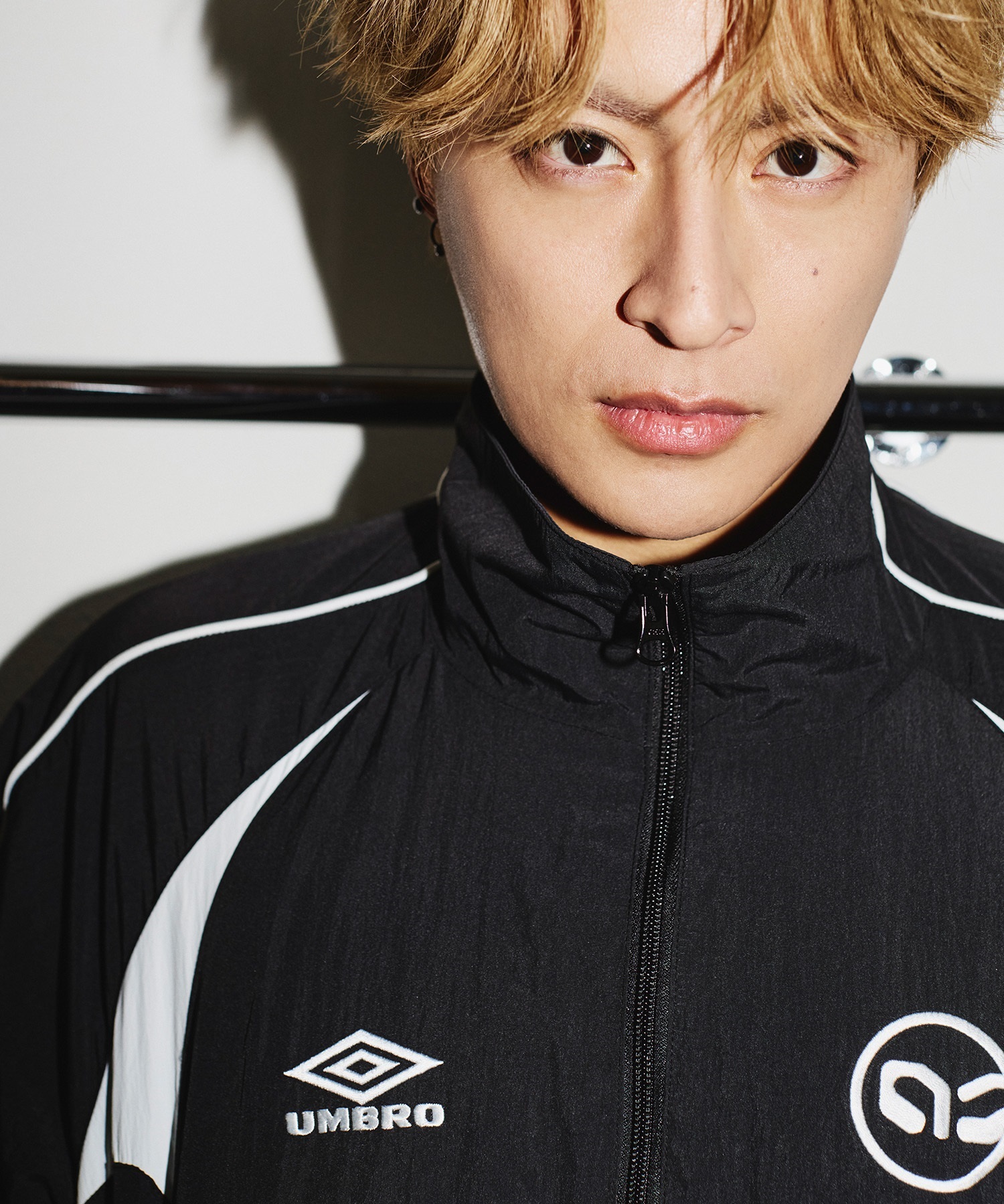 UMBRO アンブロ × ALAN SHIRAHAMA トラックジャケット UM26SSAL-BZ01(NAVY-M)
